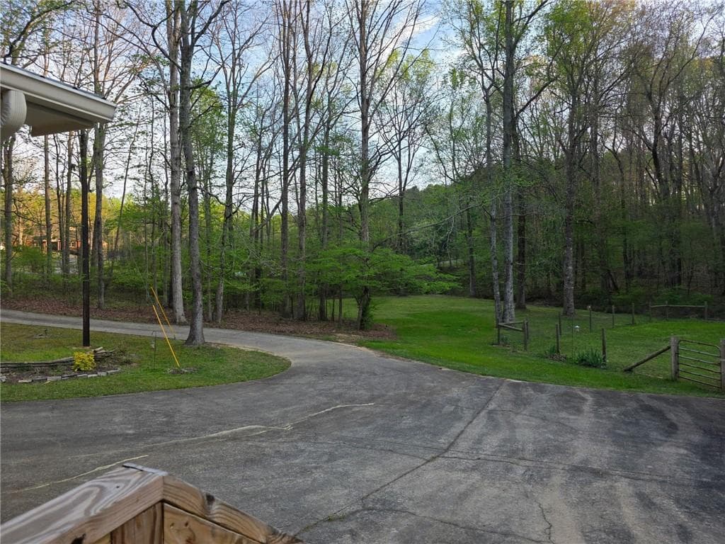 3 bedroom, 2 bathroom, 1,720 sq ft single family residence for sale at 403 N Stringer Road, Canton, GA 30115 — photo 4