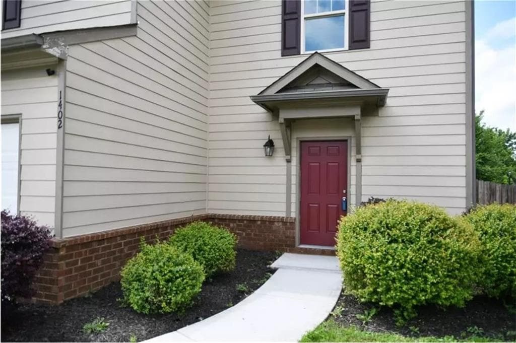 3 bedroom, 3 bathroom, 1,832 sq ft single family residence for sale at 1402 Turning Leaf Lane, Pendergrass, GA 30567 — photo 3