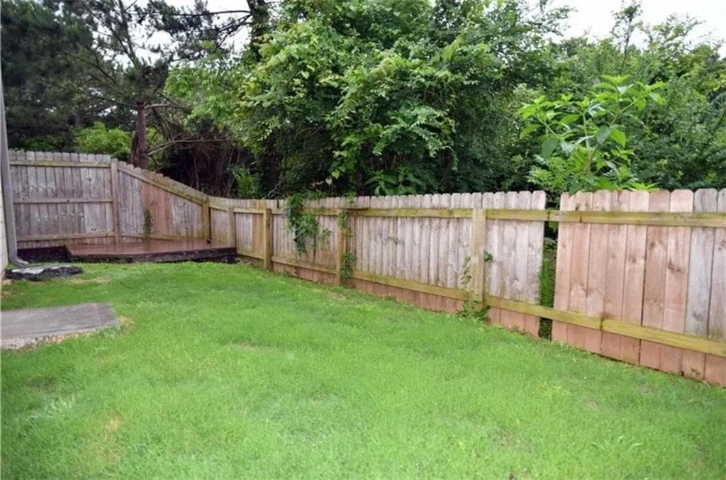 3 bedroom, 3 bathroom, 1,832 sq ft single family residence for sale at 1402 Turning Leaf Lane, Pendergrass, GA 30567 — photo 10