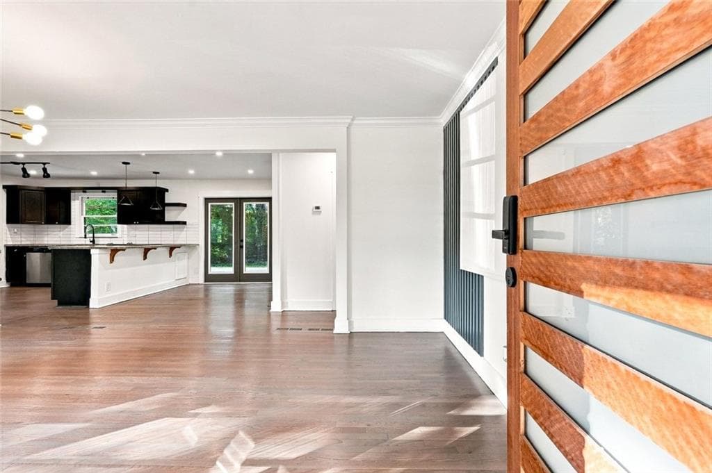 3 bedroom, 3 bathroom, 1,452 sq ft single family residence for sale at 5012 Tilly Mill Road, Dunwoody, GA 30338 — photo 3