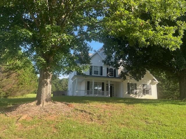 4 bedroom, 3 bathroom, 2,330 sq ft single family residence for sale at 107 Meadows Drive, Senoia, GA 30276 — photo 4