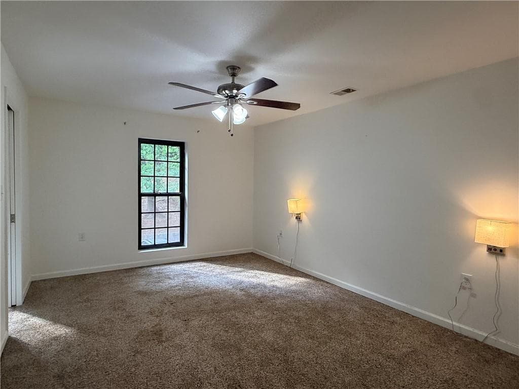 2 bedroom, 2 bathroom, 1,224 sq ft condominium under contract at 24216 Plantation Drive, Atlanta, GA 30324 — photo 8