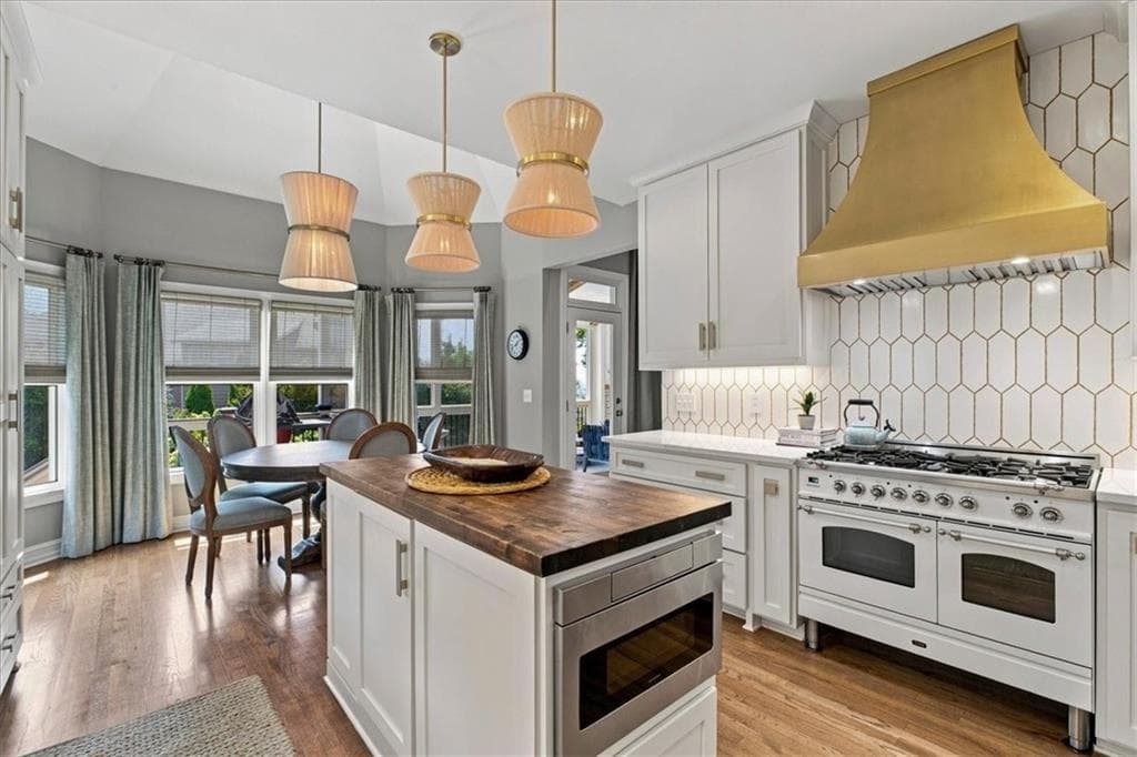 5 bedroom, 5 bathroom, 4,561 sq ft single family residence under contract at 315 Morning Dew Circle, Roswell, GA 30075 — photo 7