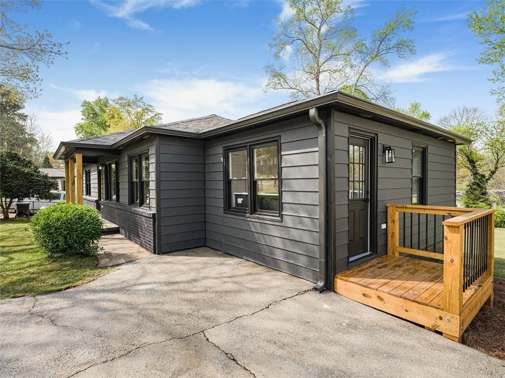 3 bedroom, 2 bathroom, 1,300 sq ft single family residence for rent at 960 Pine Forest Drive, Mableton, GA 30126 for $2,300 a month — photo 3