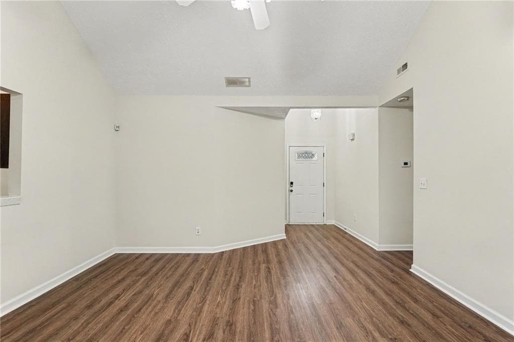 3 bedroom, 2 bathroom, 1,239 sq ft single family residence for sale at 834 Sweetwater Way, Mcdonough, GA 30253 — photo 5