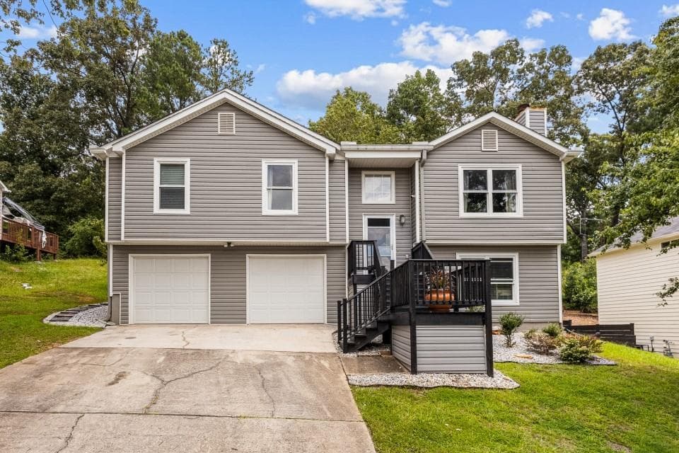 4 bedroom, 3 bathroom, 1,960 sq ft single family residence under contract at 5756 Chisolm Trail, Atlanta, GA 30349