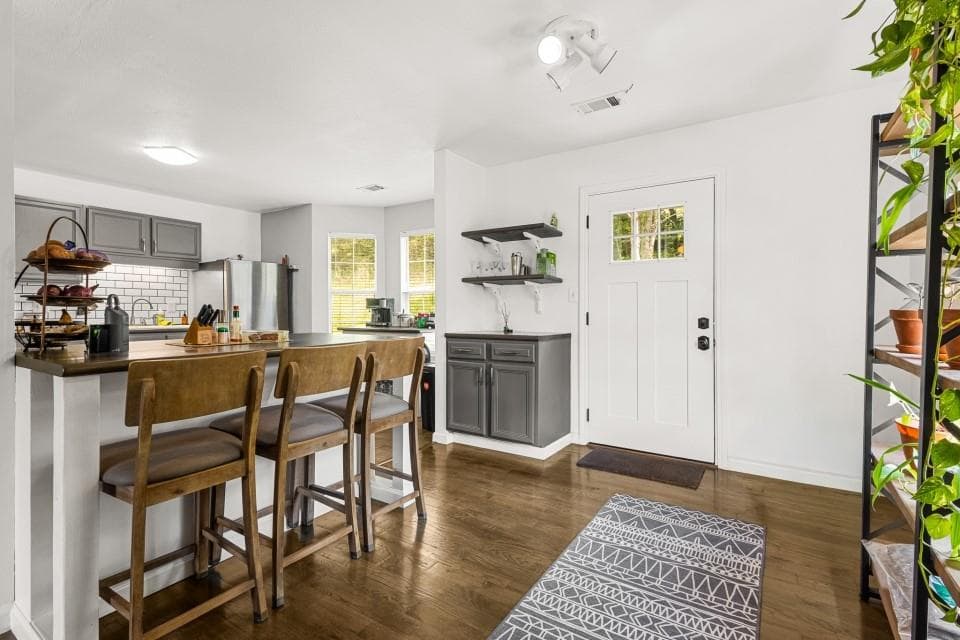 4 bedroom, 3 bathroom, 1,960 sq ft single family residence under contract at 5756 Chisolm Trail, Atlanta, GA 30349 — photo 5