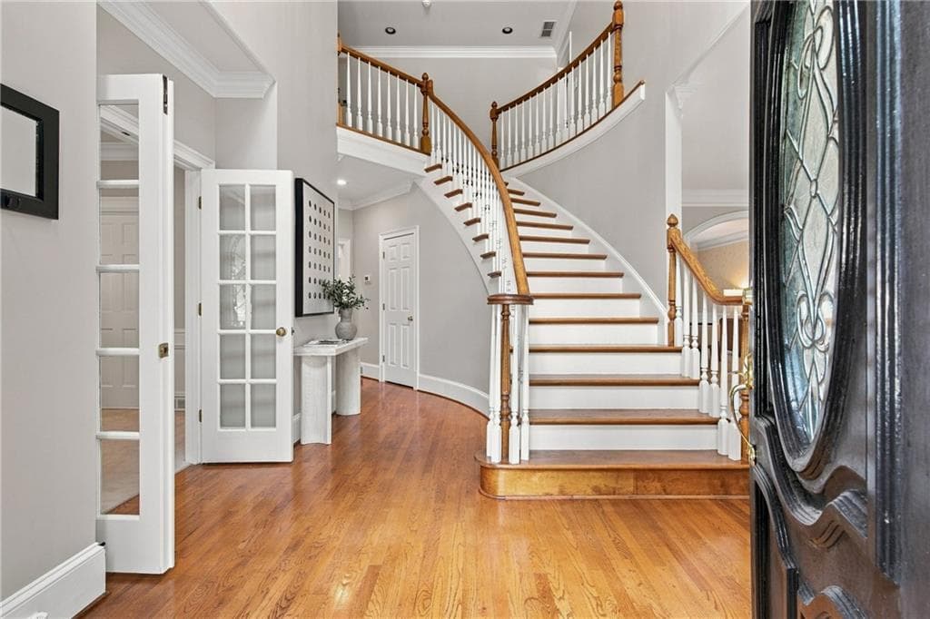 6 bedroom, 5 bathroom, 6,211 sq ft single family residence for sale at 2175 River Cliff Drive, Roswell, GA 30076 — photo 4