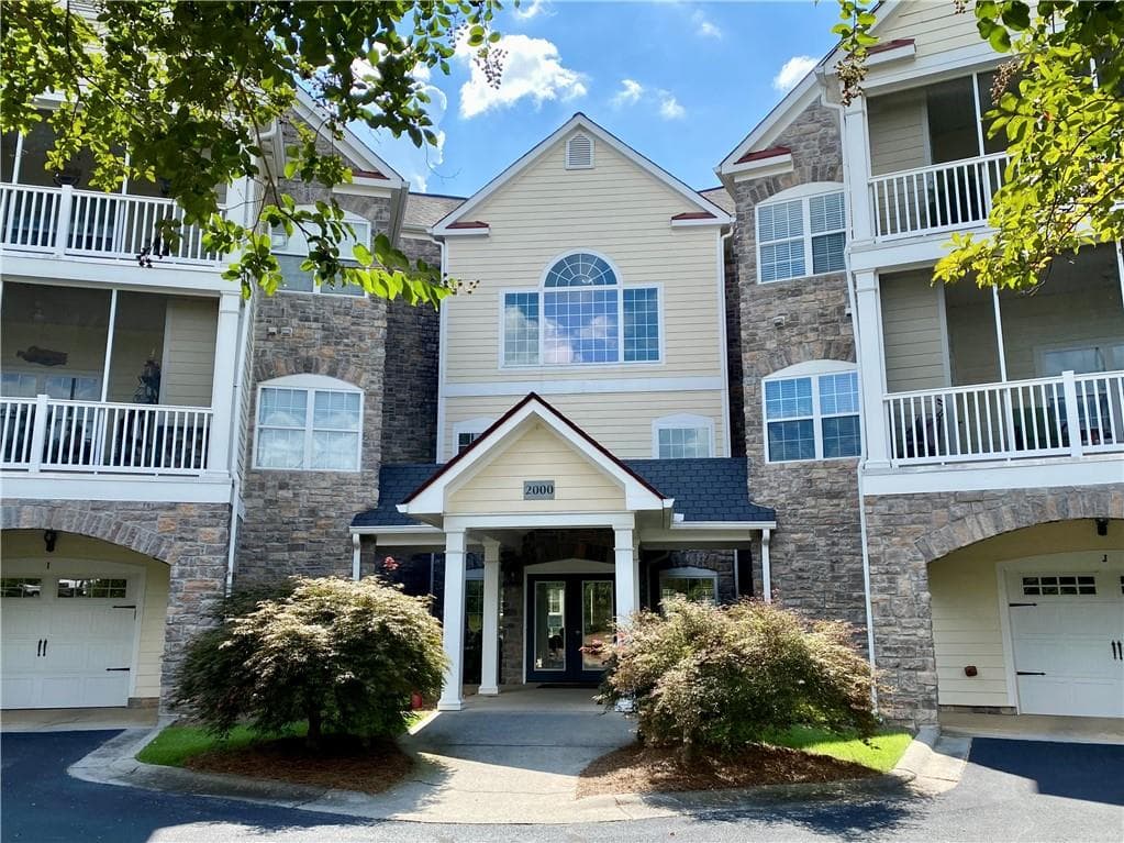 1 bedroom, 2 bathroom, 929 sq ft condominium for sale at 2311 Village Boulevard, Rome, GA 30161