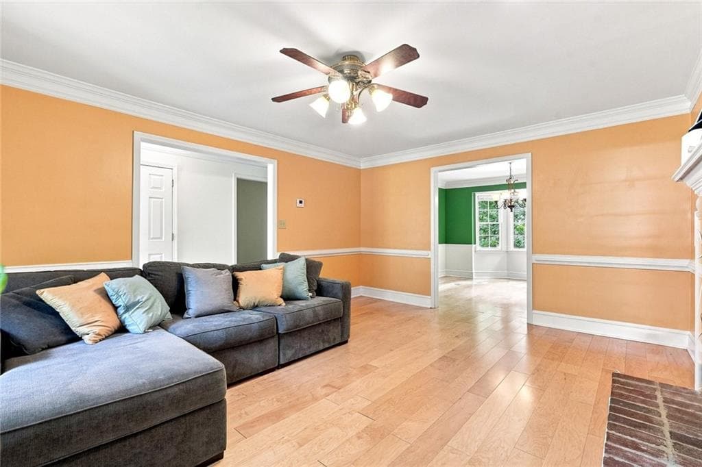 4 bedroom, 3 bathroom, 2,143 sq ft single family residence under contract at 2746 Summercrest Lane, Duluth, GA 30096 — photo 4