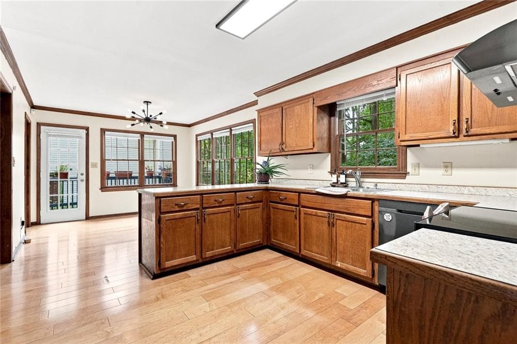4 bedroom, 3 bathroom, 2,143 sq ft single family residence under contract at 2746 Summercrest Lane, Duluth, GA 30096 — photo 9