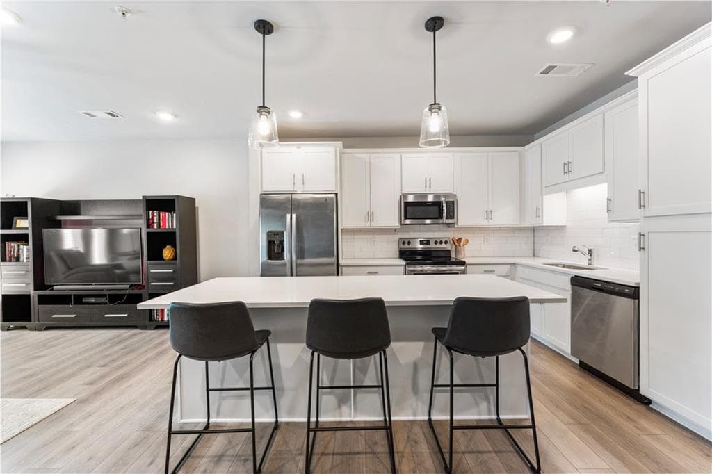 2 bedroom, 3 bathroom, 1,800 sq ft townhouse for sale at 2030 Main Street NW 207, Atlanta, GA 30318 — photo 5