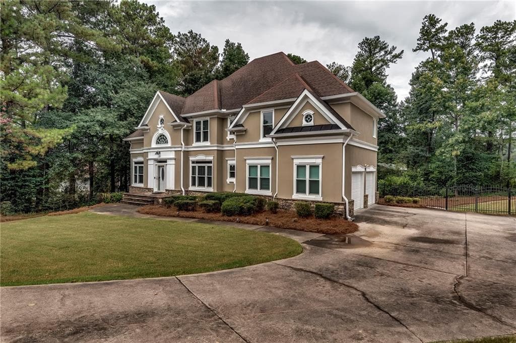 5 bedroom, 4 bathroom, 3,699 sq ft single family residence for sale at 807 Reagan Drive, Conyers, GA 30012 — photo 3