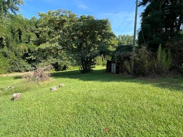 3 bedroom, 2 bathroom single family residence under contract at 3707 Thompson Mill Road, Buford, GA 30519 — photo 8