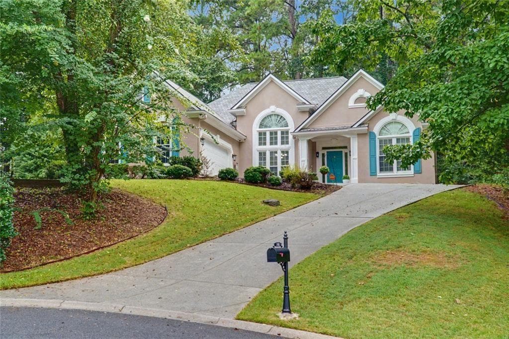 3 bedroom, 2 bathroom, 2,144 sq ft single family residence under contract at 102 Legacy Court, Woodstock, GA 30189 — photo 8
