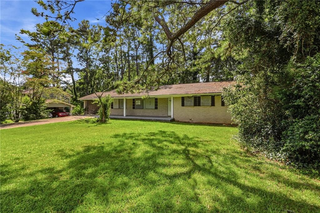 5 bedroom, 3 bathroom, 1,606 sq ft single family residence for sale at 1281 Lee Ann Drive, Decatur, GA 30035 — photo 3