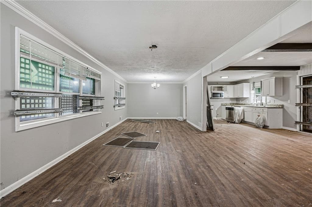 5 bedroom, 3 bathroom, 1,606 sq ft single family residence for sale at 1281 Lee Ann Drive, Decatur, GA 30035 — photo 4