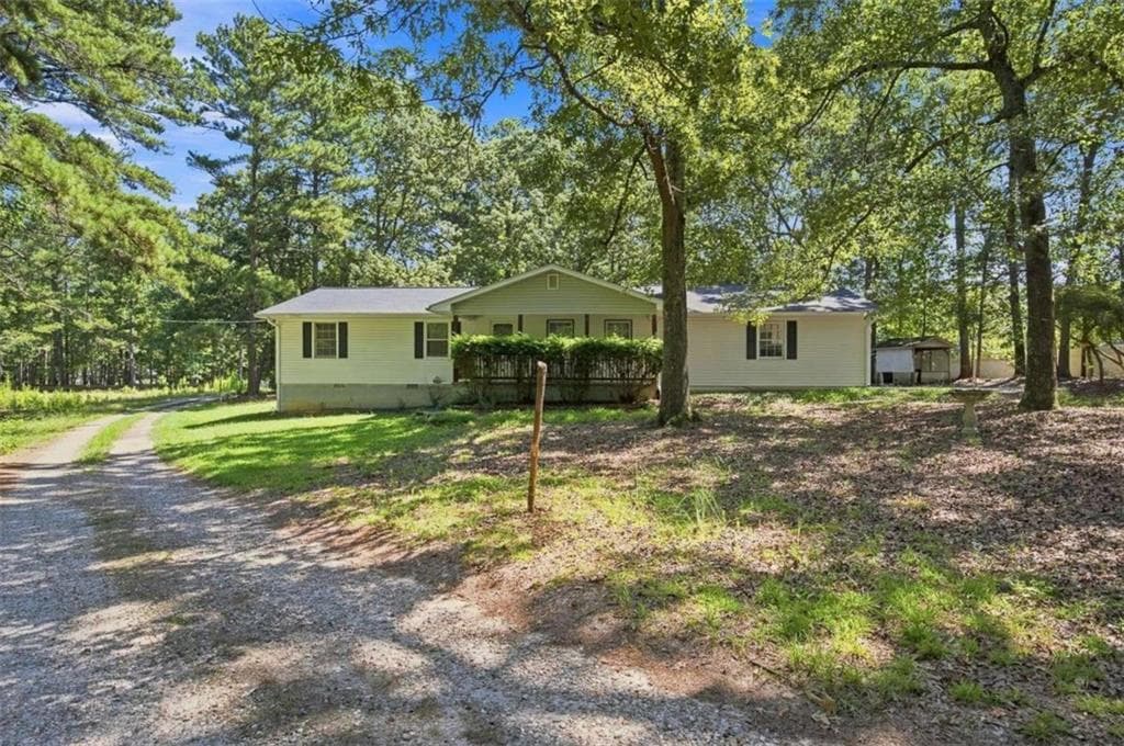 3 bedroom, 2 bathroom, 1,560 sq ft single family residence for sale at 556 Auburn Road, Auburn, GA 30011