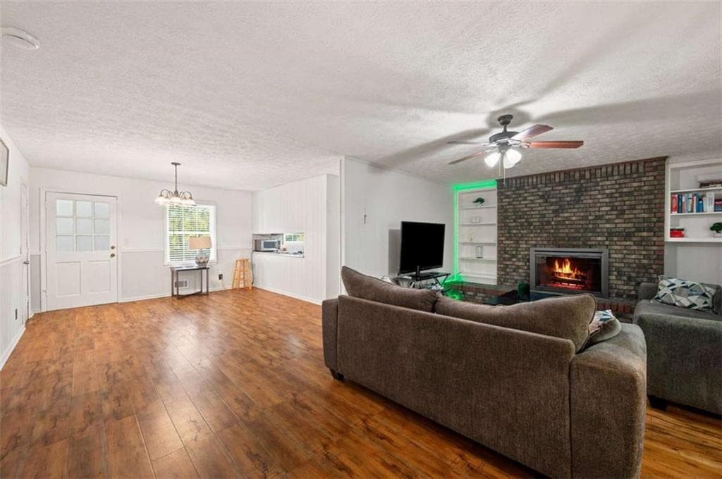 3 bedroom, 2 bathroom, 1,560 sq ft single family residence for sale at 556 Auburn Road, Auburn, GA 30011 — photo 10