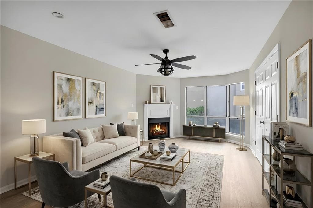 1 bedroom, 1 bathroom, 680 sq ft condominium for sale at 244 13th Street 103, Atlanta, GA 30309 — photo 1 of 37