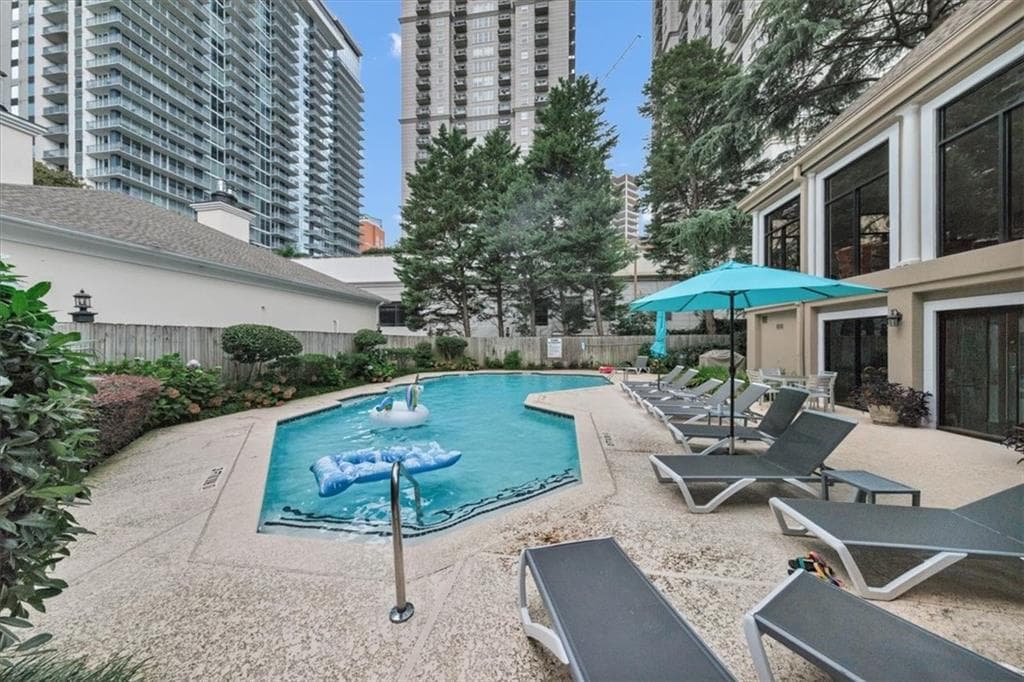 1 bedroom, 1 bathroom, 680 sq ft condominium for sale at 244 13th Street 103, Atlanta, GA 30309 — photo 5