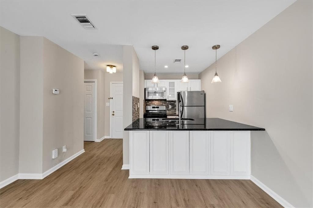 1 bedroom, 1 bathroom, 680 sq ft condominium for sale at 244 13th Street 103, Atlanta, GA 30309 — photo 10