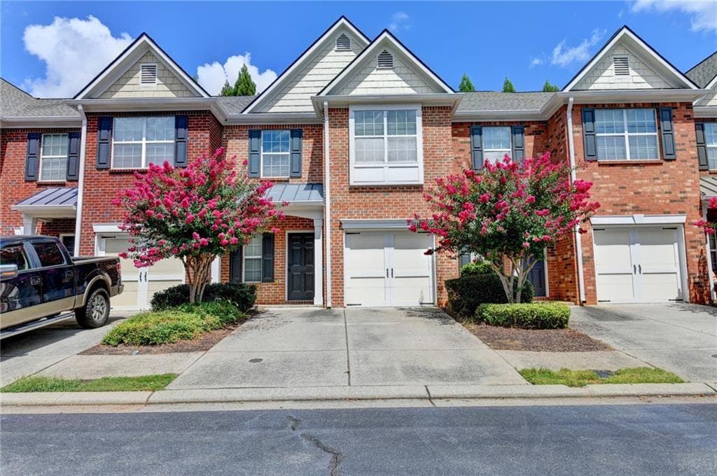 3 bedroom, 3 bathroom, 1,550 sq ft townhouse for sale at 5634 Lawley Drive, Johns Creek, GA 30022