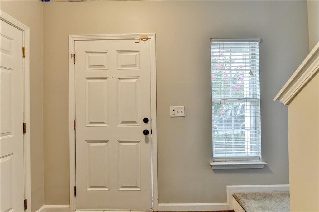 3 bedroom, 3 bathroom, 1,550 sq ft townhouse for sale at 5634 Lawley Drive, Johns Creek, GA 30022 — photo 4