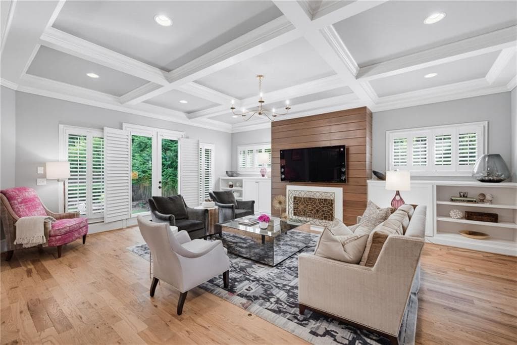 5 bedroom, 4 bathroom, 3,569 sq ft single family residence for sale at 2657 Valvedere Drive, Atlanta, GA 30319 — photo 4