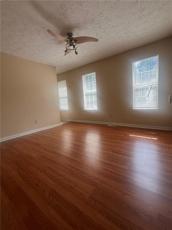 3 bedroom, 3 bathroom, 1,420 sq ft townhouse for rent at 1033 Plantation Way, Kennesaw, GA 30144 for $1,850 a month — photo 7