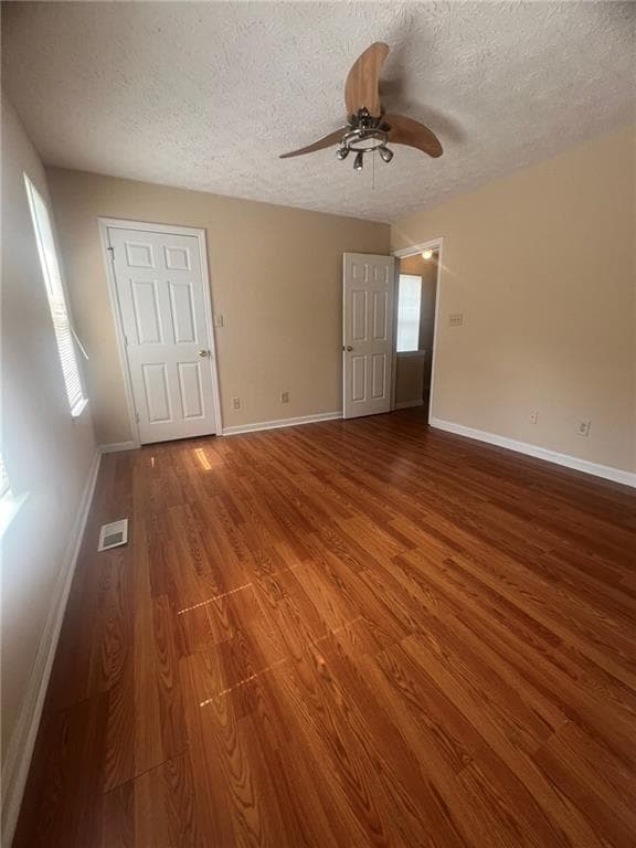 3 bedroom, 3 bathroom, 1,420 sq ft townhouse for rent at 1033 Plantation Way, Kennesaw, GA 30144 for $1,850 a month — photo 8