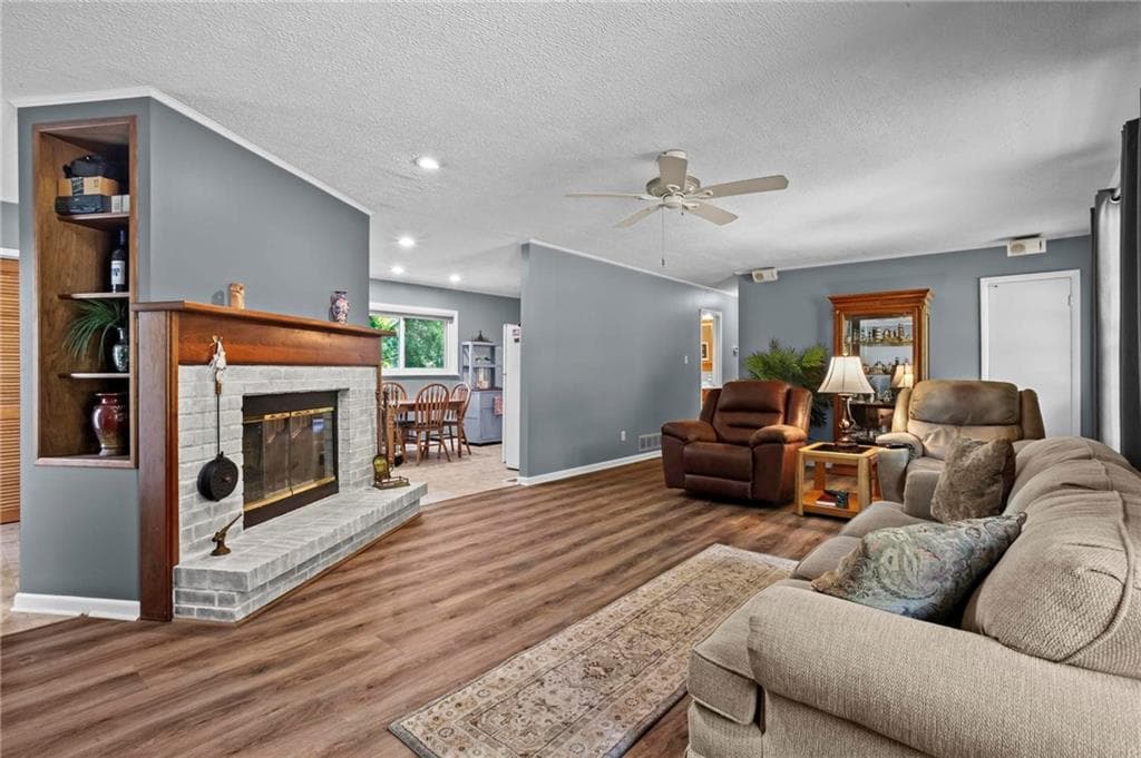 3 bedroom, 1 bathroom, 1,325 sq ft single family residence for sale at 3361 Pawnee Trail, Marietta, GA 30060 — photo 7