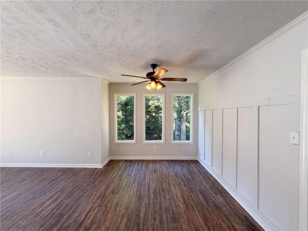 3 bedroom, 2 bathroom, 1,619 sq ft single family residence for sale at 324 Adelene Way, Dallas, GA 30157 — photo 3