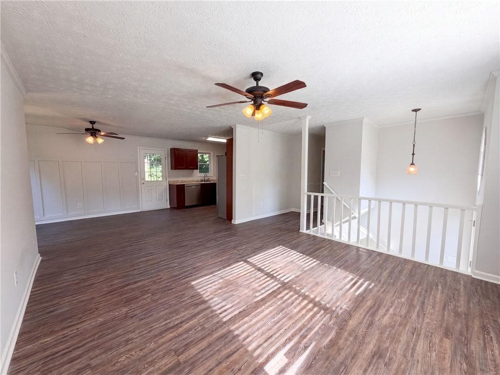 3 bedroom, 2 bathroom, 1,619 sq ft single family residence for sale at 324 Adelene Way, Dallas, GA 30157 — photo 7