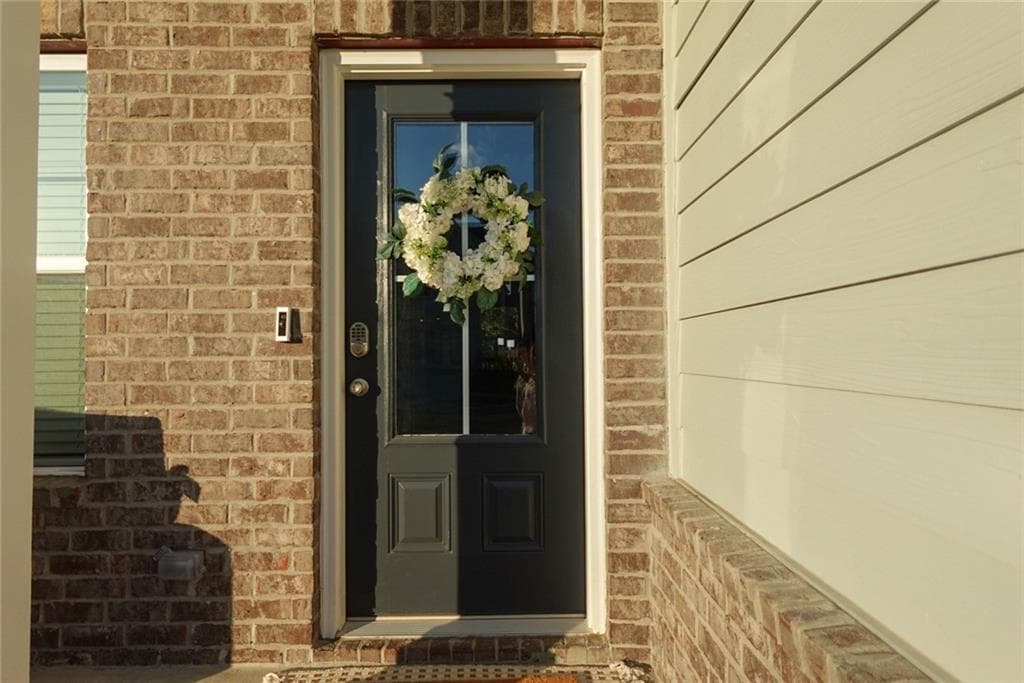 5 bedroom, 3 bathroom, 2,290 sq ft single family residence for sale at 573 Auburn Crossing Drive, Auburn, GA 30011 — photo 4