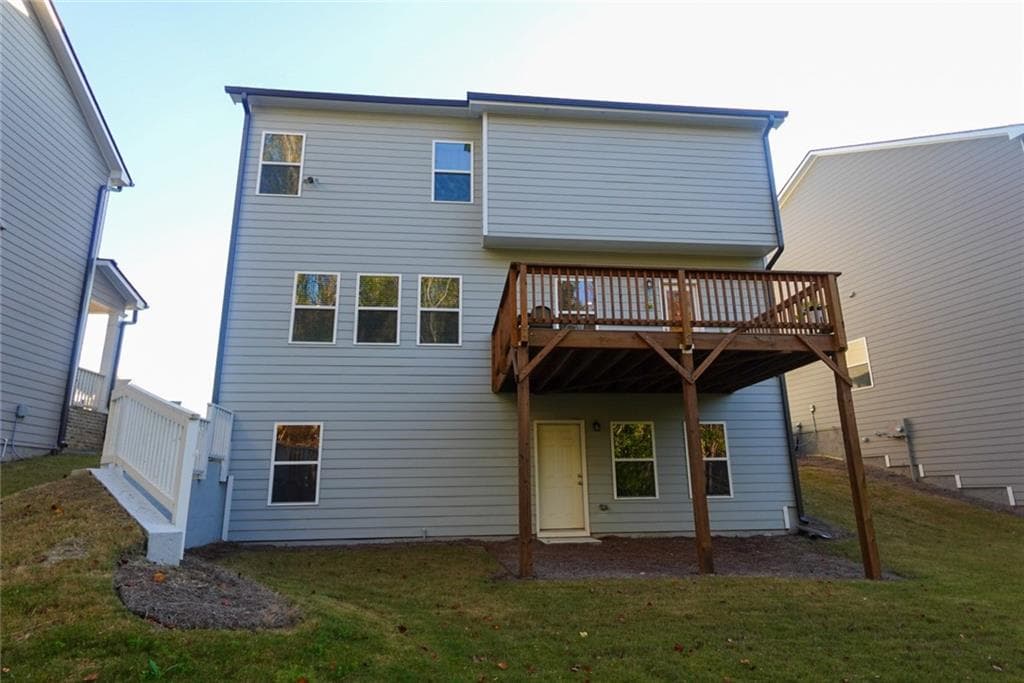 5 bedroom, 3 bathroom, 2,290 sq ft single family residence for sale at 573 Auburn Crossing Drive, Auburn, GA 30011 — photo 5