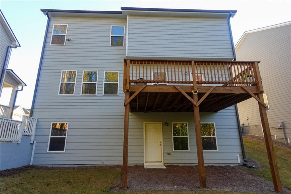 5 bedroom, 3 bathroom, 2,290 sq ft single family residence for sale at 573 Auburn Crossing Drive, Auburn, GA 30011 — photo 8