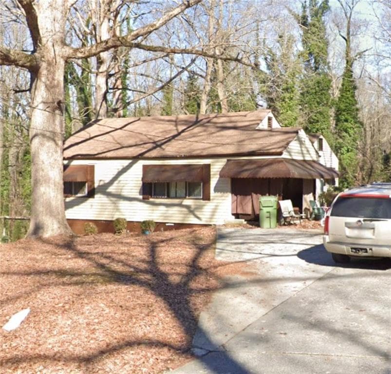 4 bedroom, 2 bathroom, 1,360 sq ft single family residence under contract at 4145 Grant Drive, Atlanta, GA 30331