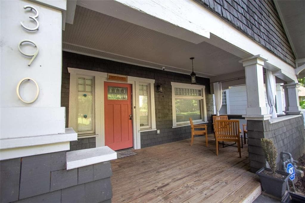 4 bedroom, 3 bathroom, 2,300 sq ft single family residence for sale at 390 Holderness Street, Atlanta, GA 30310 — photo 5