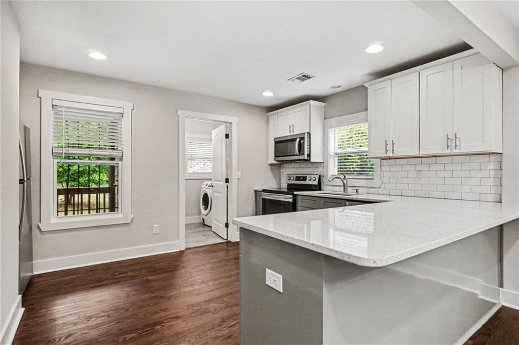 2 bedroom, 2 bathroom, 1,029 sq ft single family residence for rent at 293 Griffin Street, Atlanta, GA 30314 for $2,200 a month — photo 5