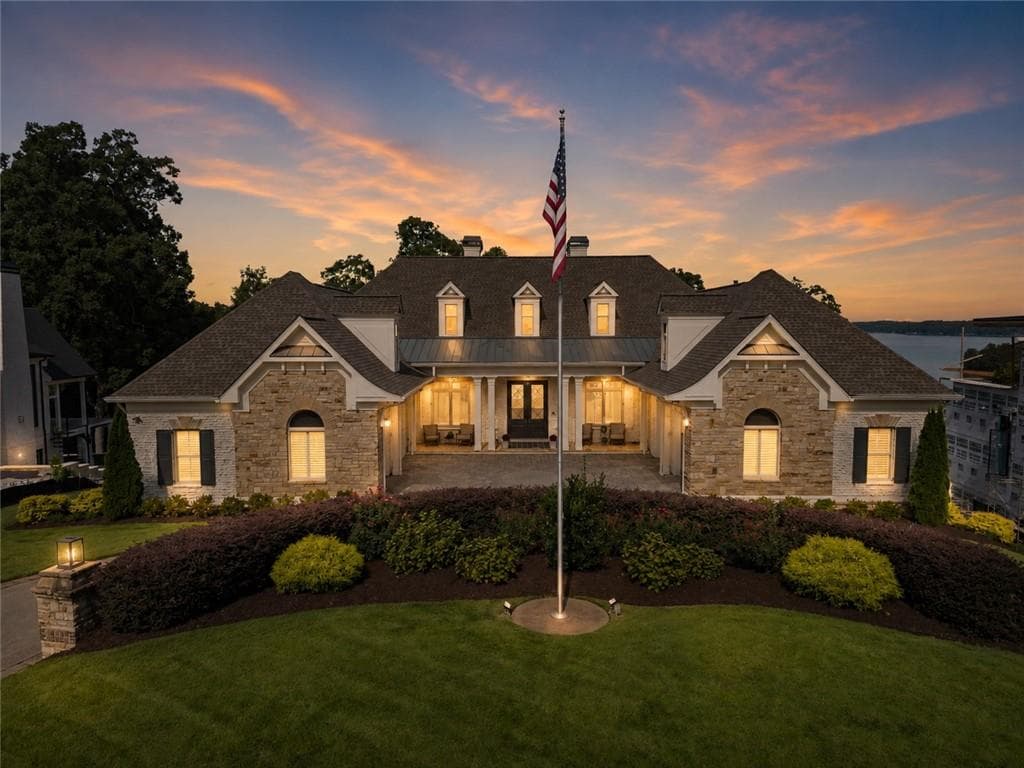 6 bedroom, 7 bathroom, 7,725 sq ft single family residence for sale at 9230 Arbourlac Lane, Gainesville, GA 30506 — photo 3