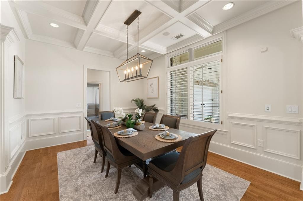 6 bedroom, 7 bathroom, 7,725 sq ft single family residence for sale at 9230 Arbourlac Lane, Gainesville, GA 30506 — photo 9