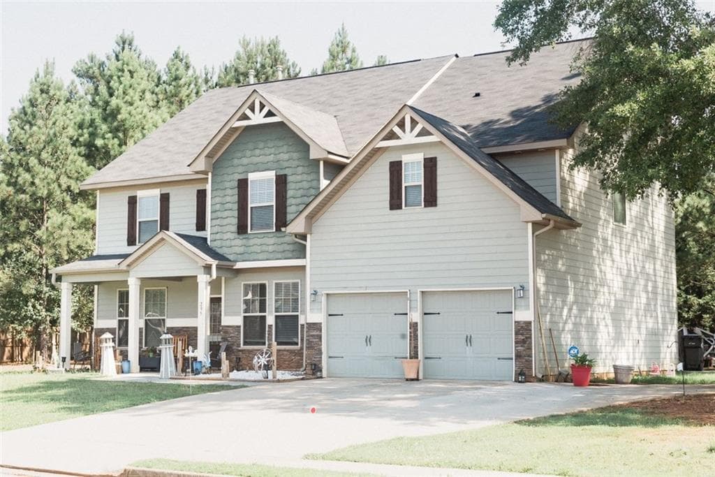 7 bedroom, 4 bathroom, 3,912 sq ft single family residence for sale at 295 Stonecreek Parkway, Covington, GA 30016 — photo 3