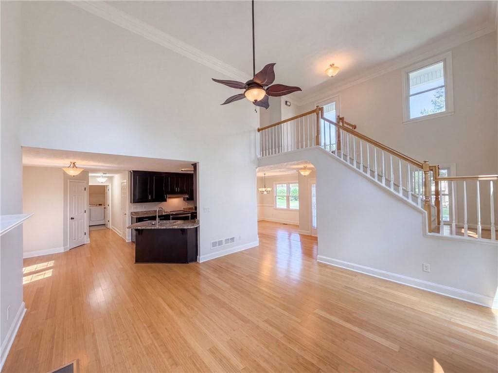 3 bedroom, 3 bathroom, 2,632 sq ft single family residence for sale at 5410 Windswept Trace, Buford, GA 30518 — photo 3