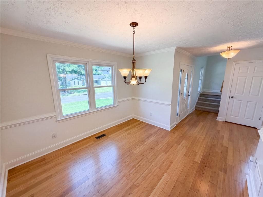 3 bedroom, 3 bathroom, 2,632 sq ft single family residence for sale at 5410 Windswept Trace, Buford, GA 30518 — photo 7