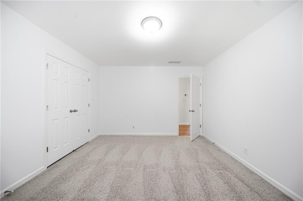 4 bedroom, 3 bathroom, 4,183 sq ft single family residence under contract at 1440 Shade Tree Way, Alpharetta, GA 30009 — photo 4