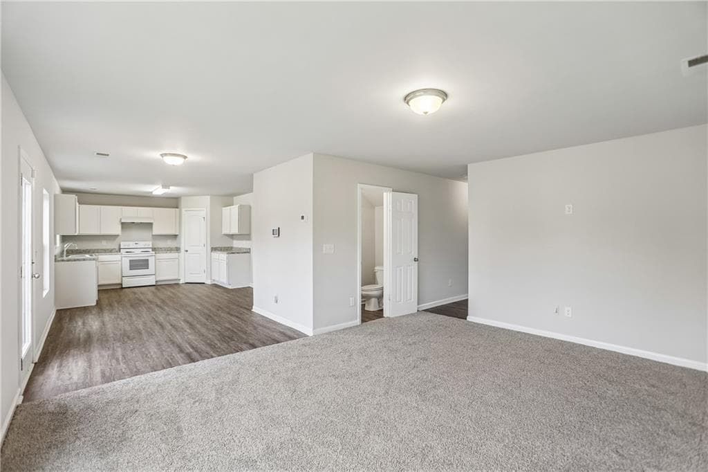 4 bedroom, 3 bathroom, 2,031 sq ft single family residence for sale at 4036 Liberty Estates Drive, Macon, GA 31216 — photo 10
