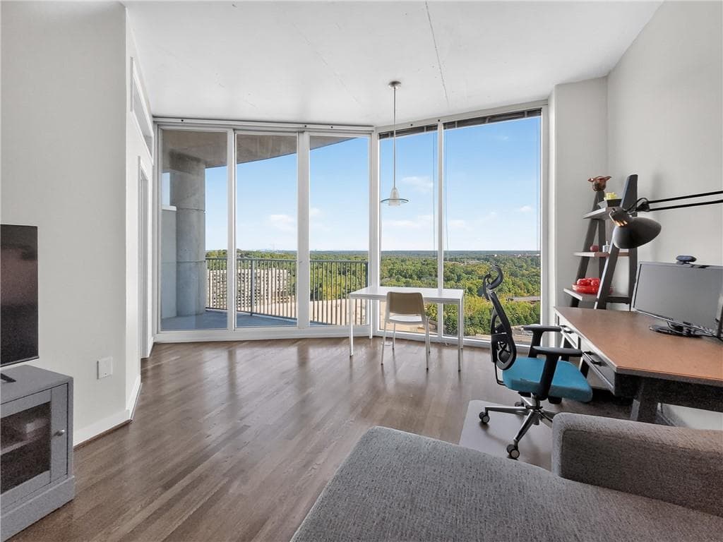 1 bedroom, 1 bathroom, 816 sq ft condominium for rent at 361 17th Street 1710, Atlanta, GA 30363 for $2,050 a month — photo 2