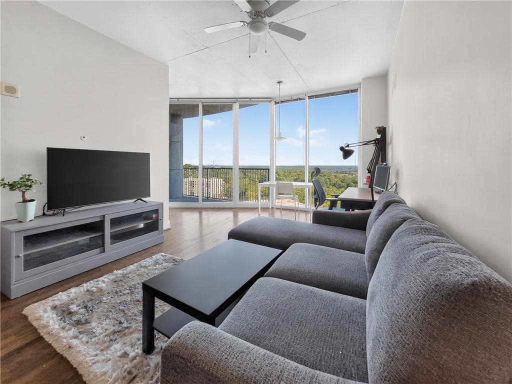 1 bedroom, 1 bathroom, 816 sq ft condominium for rent at 361 17th Street 1710, Atlanta, GA 30363 for $2,050 a month — photo 3
