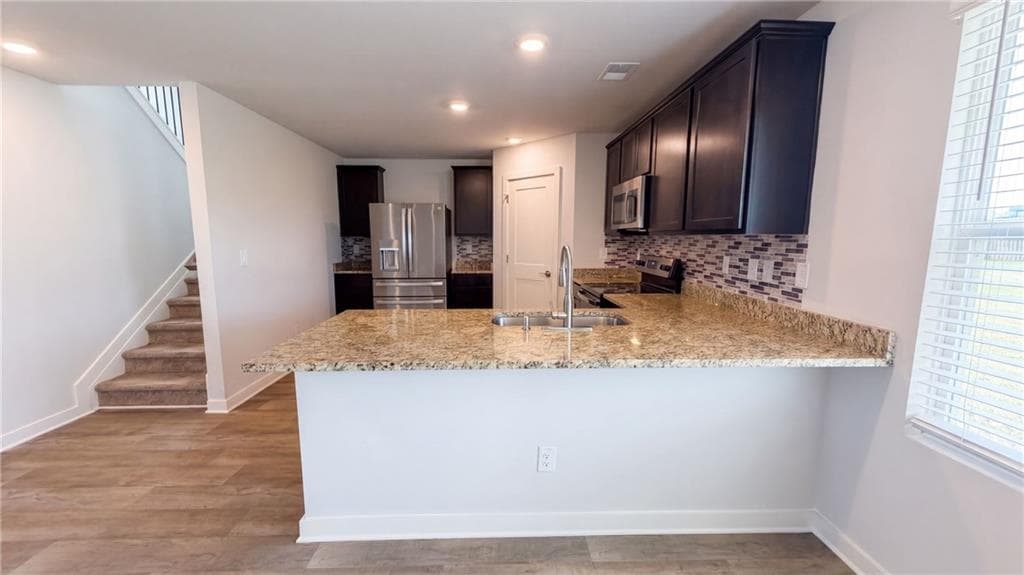 5 bedroom, 3 bathroom, 2,376 sq ft single family residence for sale at 800 Maduro Way, Mcdonough, GA 30253 — photo 6